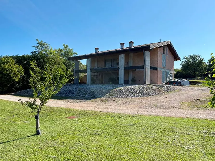 Immagine 1 di Palazzo in vendita  in VIA ZONA SACRA 24 a Sagrado