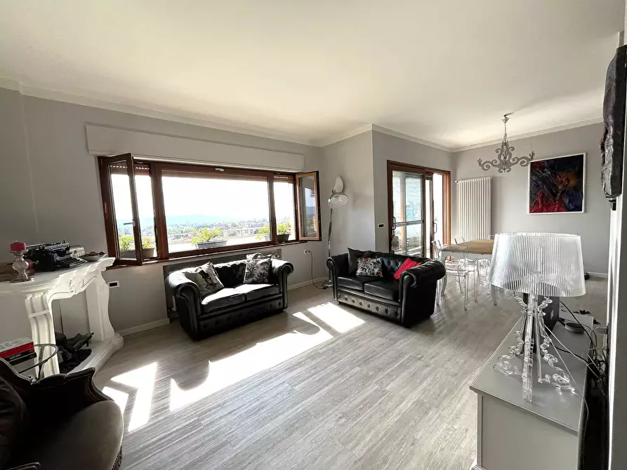 Immagine 11 di Appartamento in vendita  a Gorizia