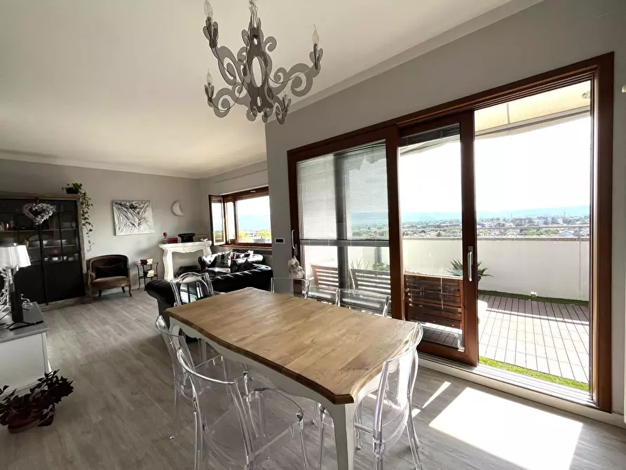 Immagine 10 di Appartamento in vendita  a Gorizia