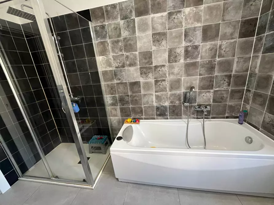 Immagine 11 di Casa semindipendente in vendita  in piazza marconi 1 a Capriva Del Friuli