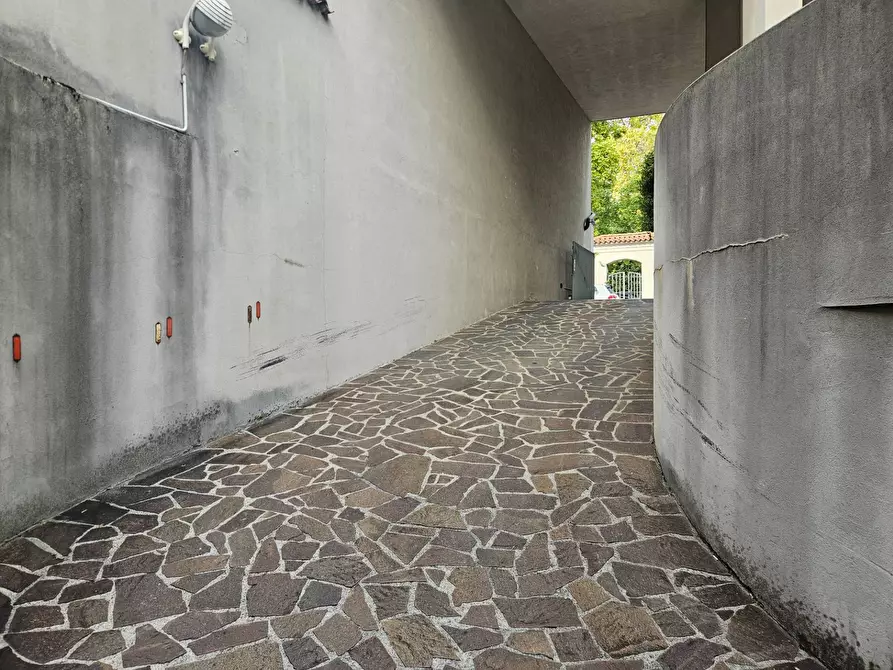 Immagine 3 di Box auto in vendita  a Gorizia