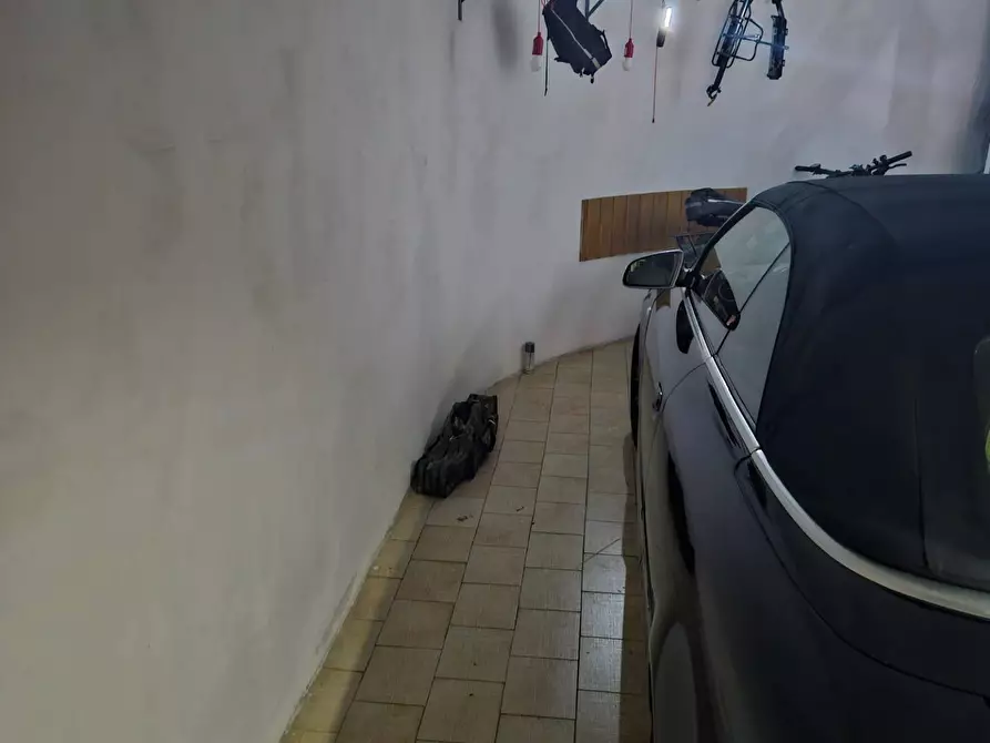 Immagine 7 di Box auto in vendita  a Gorizia