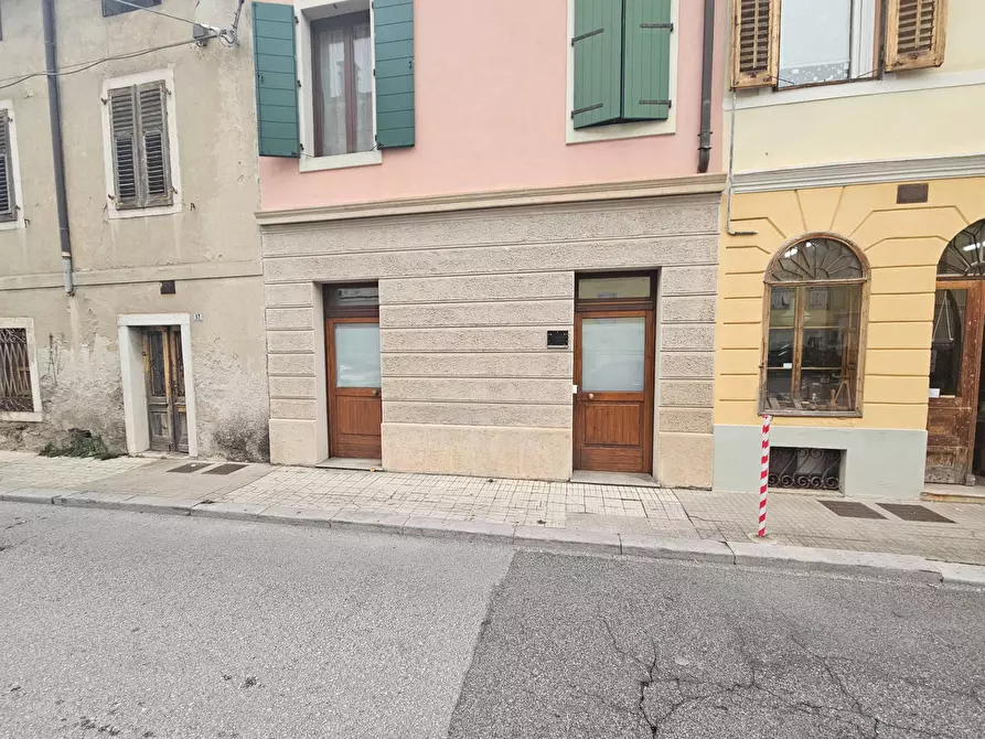 Immagine 1 di Negozio in affitto  in VIA CASCINO a Gorizia