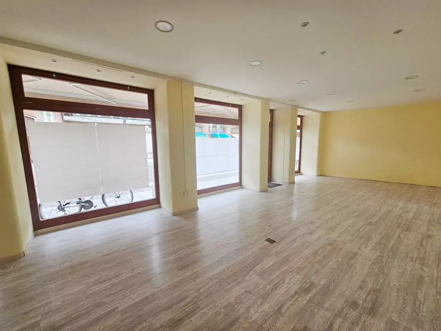 Immagine 3 di Negozio in affitto  in CORSO VERDI 37 a Gorizia