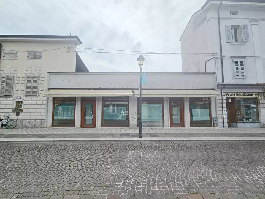 Immagine 1 di Negozio in affitto  in CORSO VERDI 37 a Gorizia