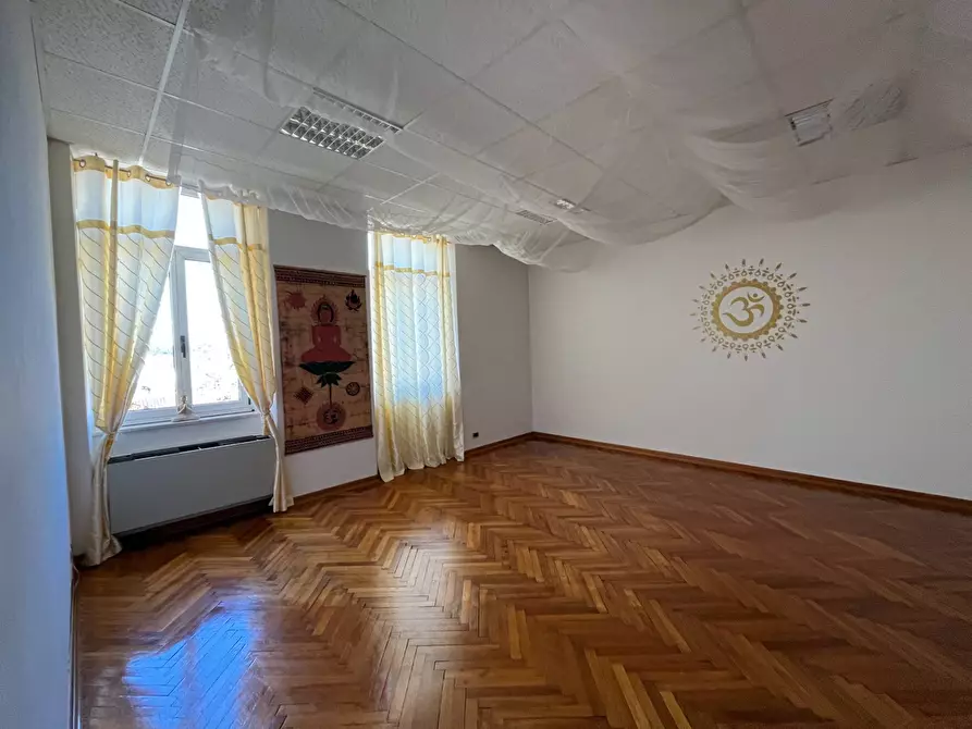 Immagine 11 di Palazzo in vendita  a Gorizia