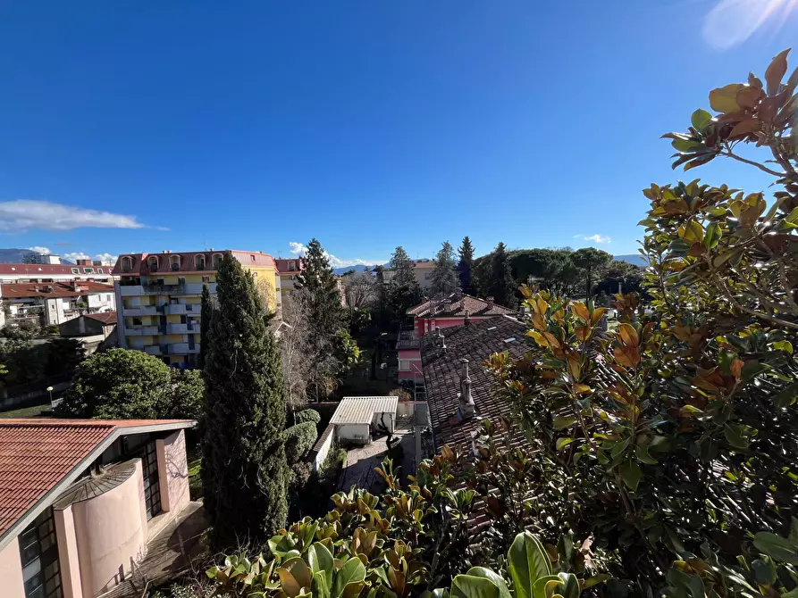 Immagine 14 di Palazzo in vendita  a Gorizia