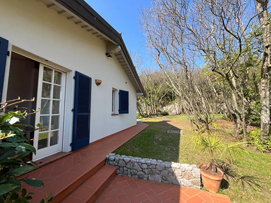 Immagine 10 di Villa in vendita  in VIA DELL'OSSERVATORIO 39 a Medea