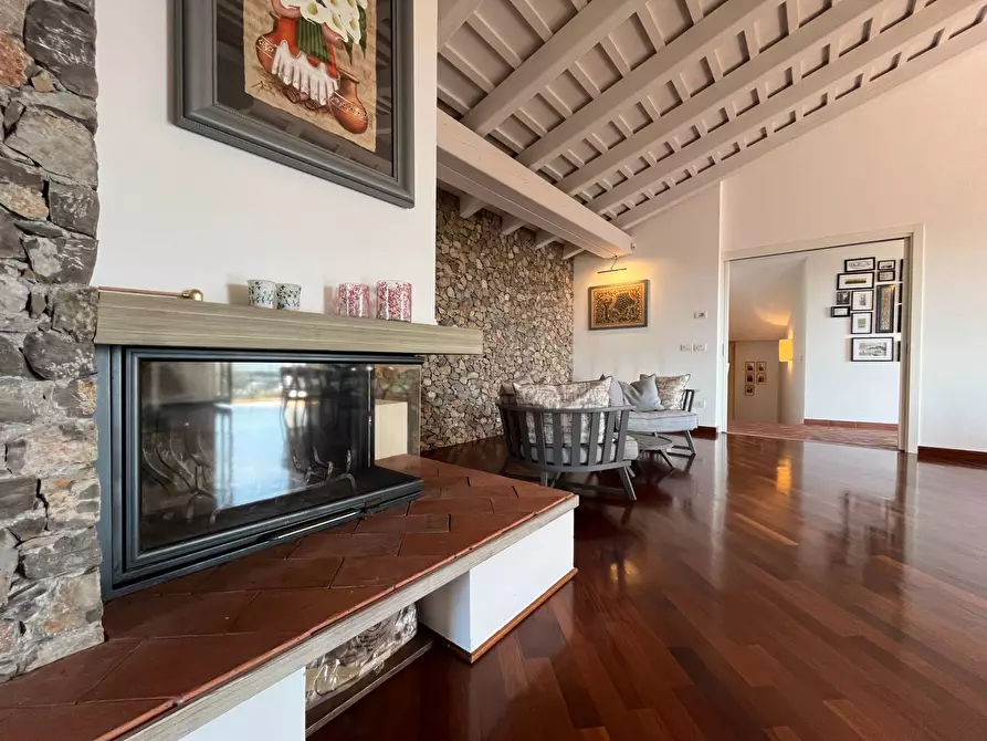 Immagine 15 di Villa in vendita  in VIA DELL'OSSERVATORIO 39 a Medea