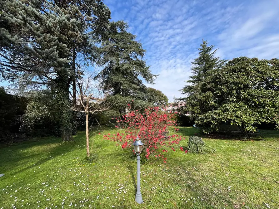 Immagine 5 di Villa in vendita  in VIA MONTESANTO 21 a Gorizia