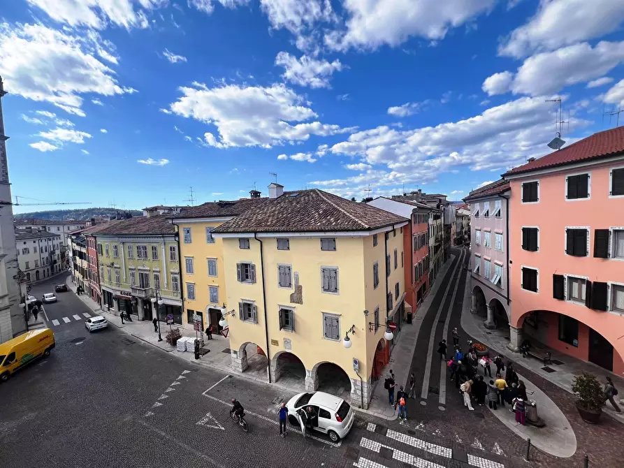 Immagine 15 di Appartamento in vendita  in PIAZZA CAVOUR 1 a Gorizia