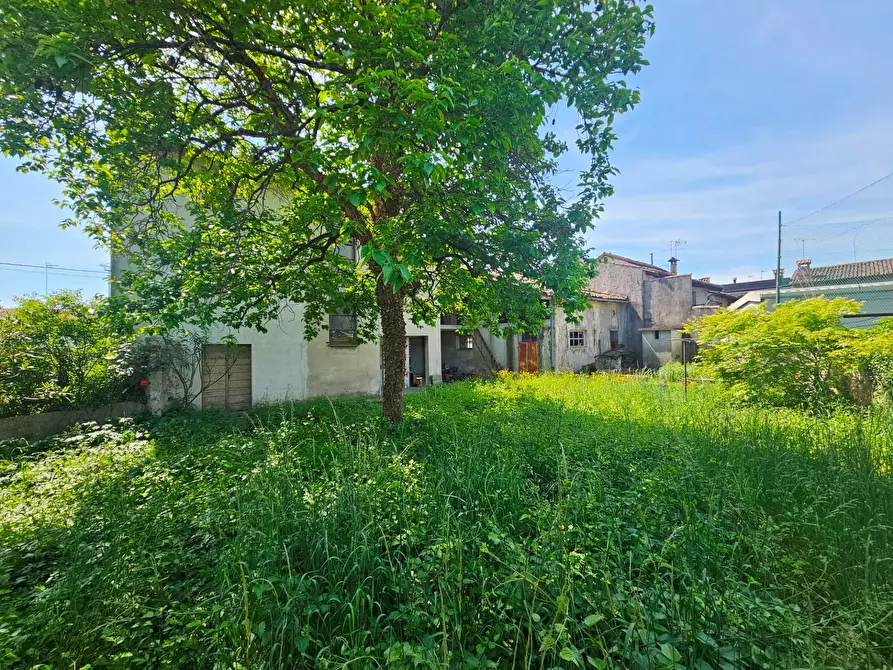 Immagine 4 di Villetta a schiera in vendita  in via Mazzini 11 a Capriva Del Friuli