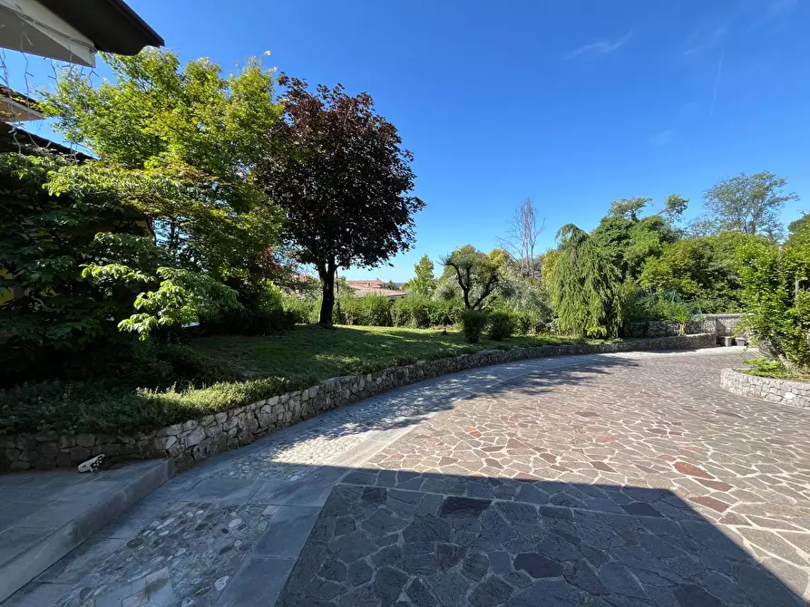 Immagine 7 di Villa in vendita  a Farra D'isonzo