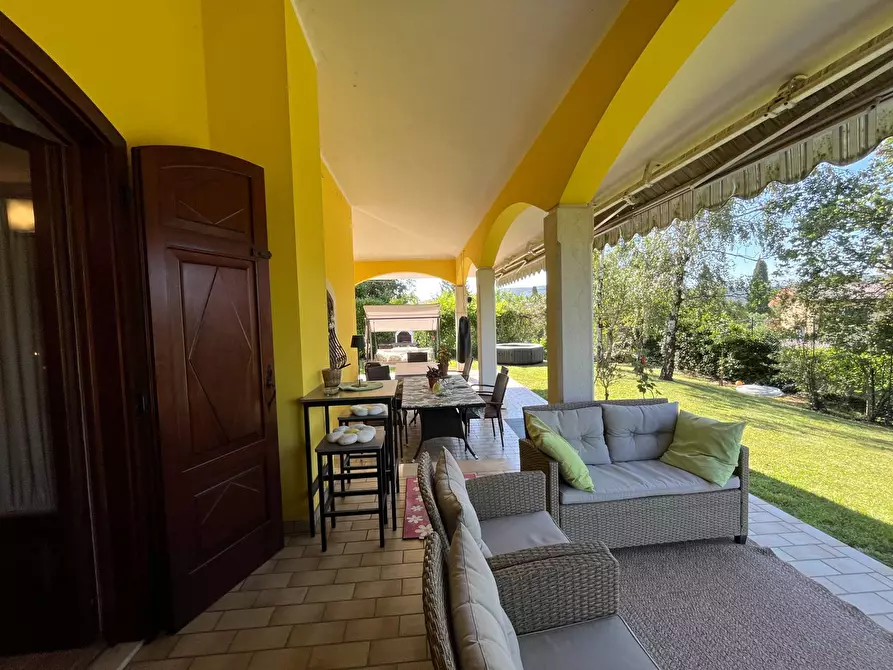 Immagine 4 di Villa in vendita  a Farra D'isonzo