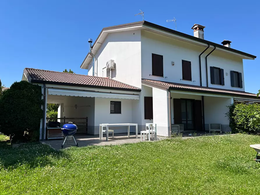 Immagine 3 di Villa in vendita  a Gradisca D'isonzo