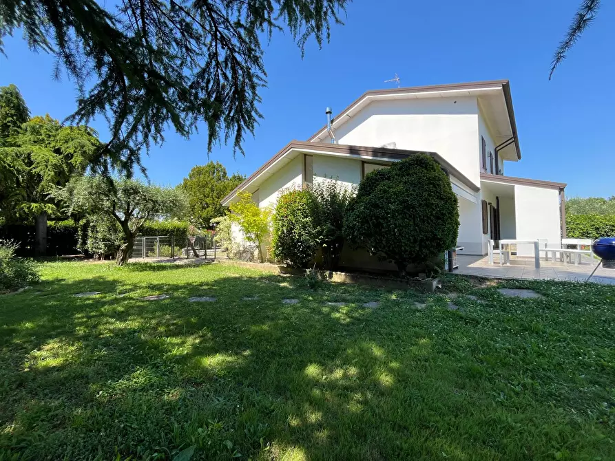 Immagine 5 di Villa in vendita  a Gradisca D'isonzo
