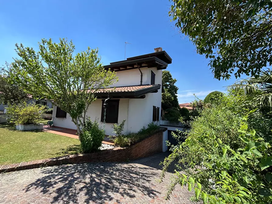 Immagine 5 di Villa in vendita  a Gradisca D'isonzo