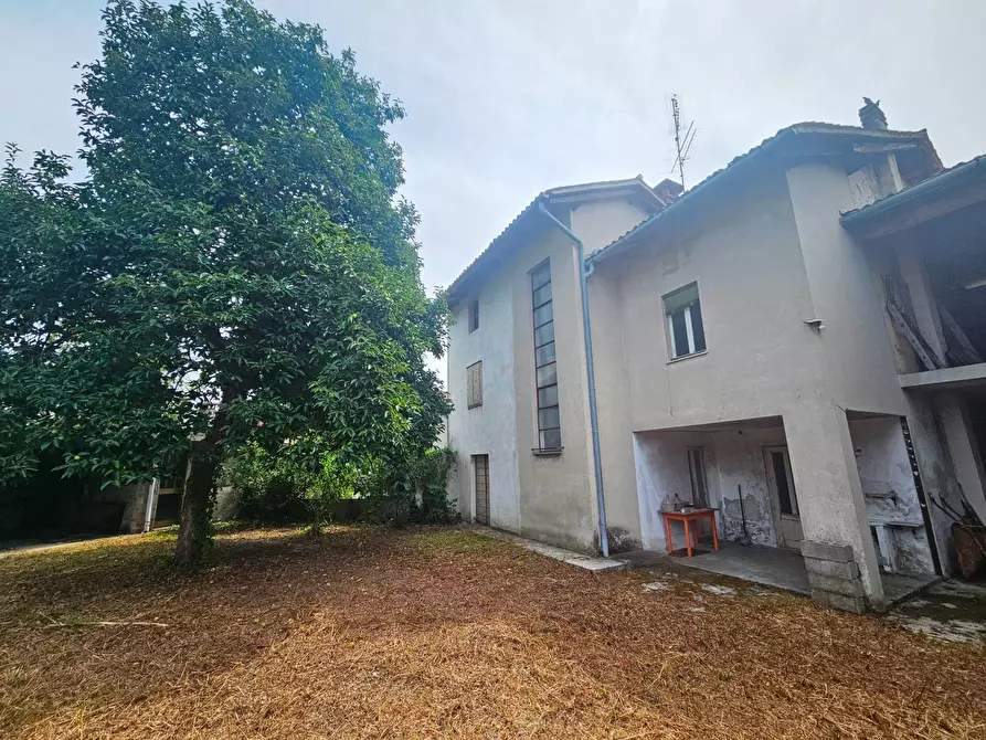 Immagine 1 di Villetta a schiera in vendita  in via Mazzini 11 a Capriva Del Friuli
