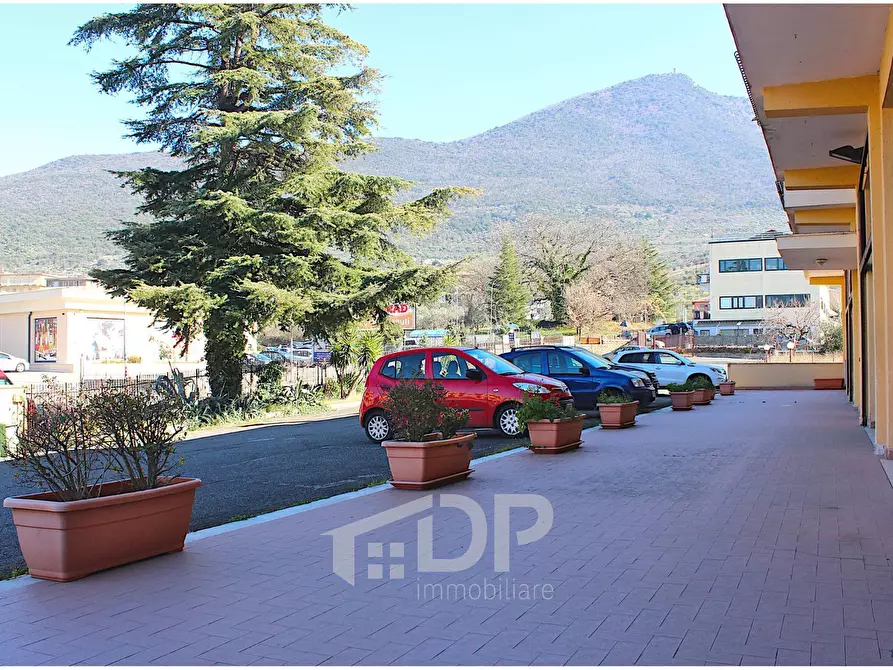 Immagine 6 di Locale commerciale in vendita  in Via Giovanni XXIII a Palombara Sabina