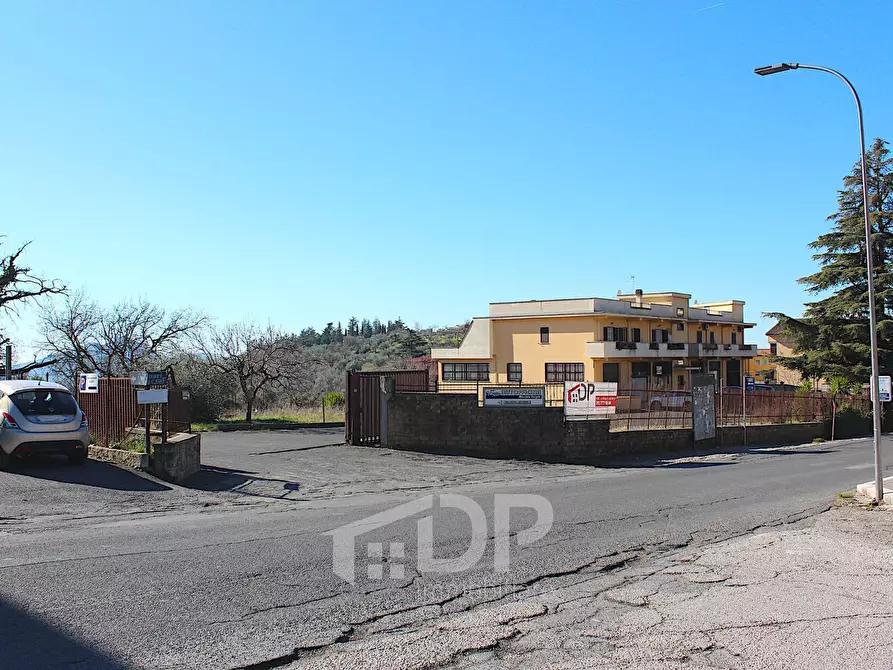 Immagine 38 di Locale commerciale in vendita  in Via Giovanni XXIII a Palombara Sabina