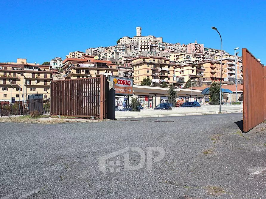 Immagine 36 di Locale commerciale in vendita  in Via Giovanni XXIII a Palombara Sabina