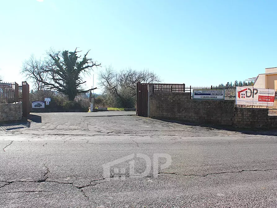 Immagine 37 di Locale commerciale in vendita  in Via Giovanni XXIII a Palombara Sabina