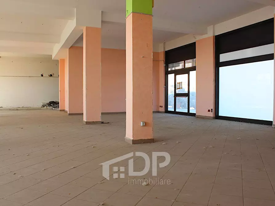 Immagine 17 di Locale commerciale in vendita  in Via Giovanni XXIII a Palombara Sabina