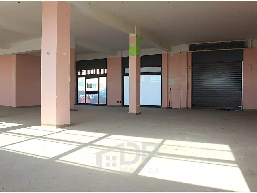 Immagine 20 di Locale commerciale in vendita  in Via Giovanni XXIII a Palombara Sabina