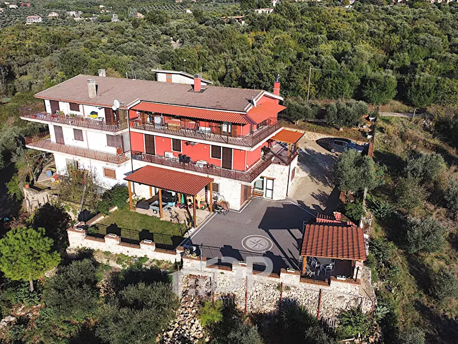 Immagine 43 di Appartamento in vendita  in Strada dei Ferrari 17 a Palombara Sabina