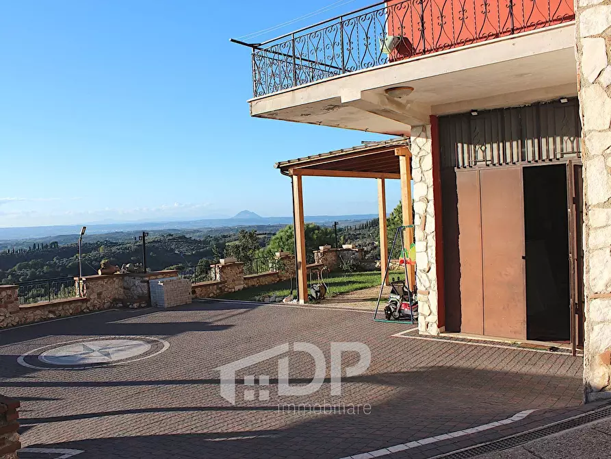 Immagine 54 di Appartamento in vendita  in Strada dei Ferrari 17 a Palombara Sabina