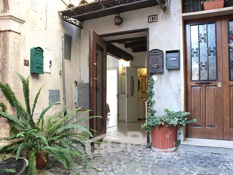 Immagine 2 di Appartamento in vendita  in Via dei Sabini 106 a Palombara Sabina