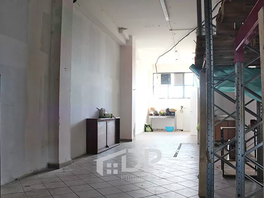 Immagine 6 di Locale commerciale in affitto  in Viale Giovanni XXIII snc a Palombara Sabina