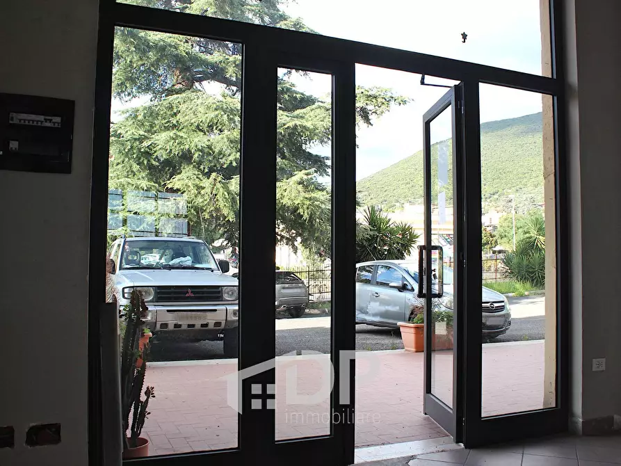 Immagine 11 di Locale commerciale in affitto  in Viale Giovanni XXIII snc a Palombara Sabina