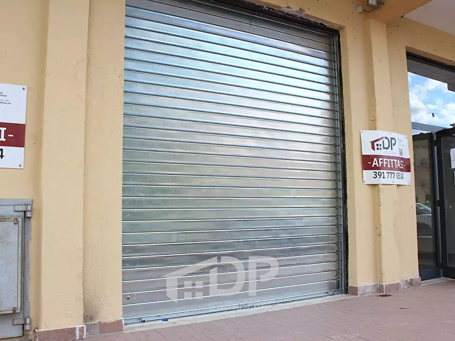 Immagine 14 di Locale commerciale in affitto  in Viale Giovanni XXIII snc a Palombara Sabina