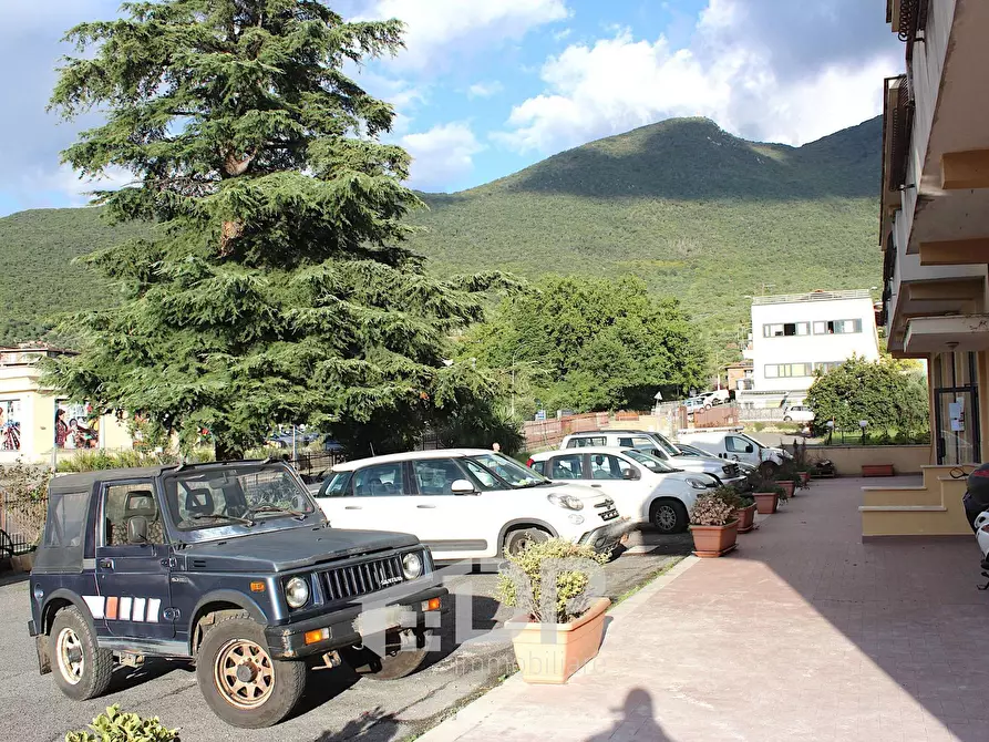 Immagine 20 di Locale commerciale in affitto  in Viale Giovanni XXIII snc a Palombara Sabina