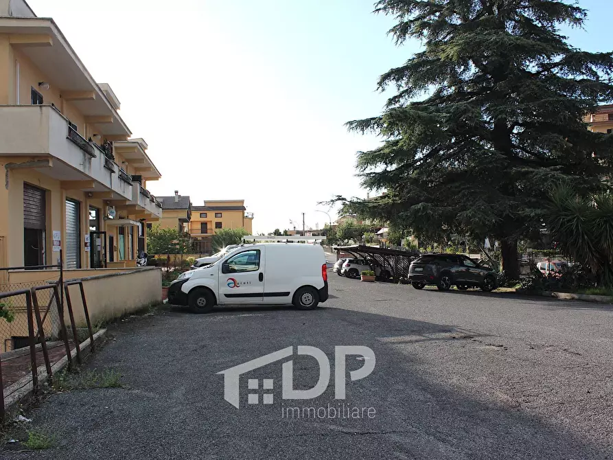 Immagine 23 di Locale commerciale in affitto  in Viale Giovanni XXIII snc a Palombara Sabina