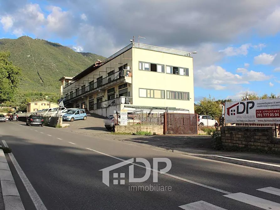 Immagine 29 di Locale commerciale in affitto  in Viale Giovanni XXIII snc a Palombara Sabina