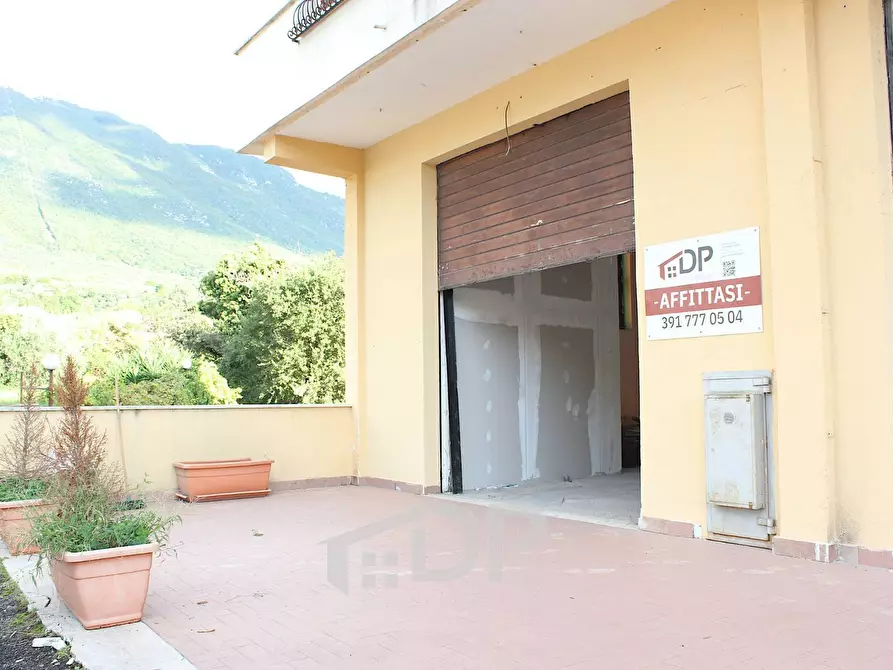 Immagine 4 di Locale commerciale in affitto  in Viale Giovanni XXIII snc a Palombara Sabina