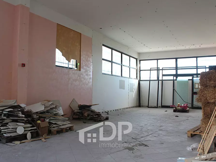 Immagine 7 di Locale commerciale in affitto  in Viale Giovanni XXIII snc a Palombara Sabina