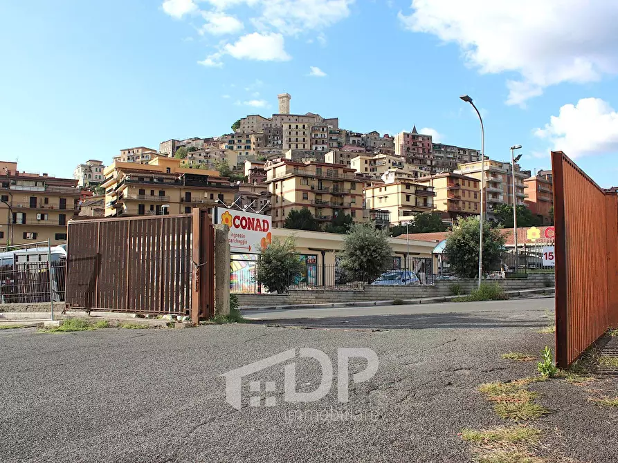 Immagine 20 di Locale commerciale in affitto  in Viale Giovanni XXIII snc a Palombara Sabina