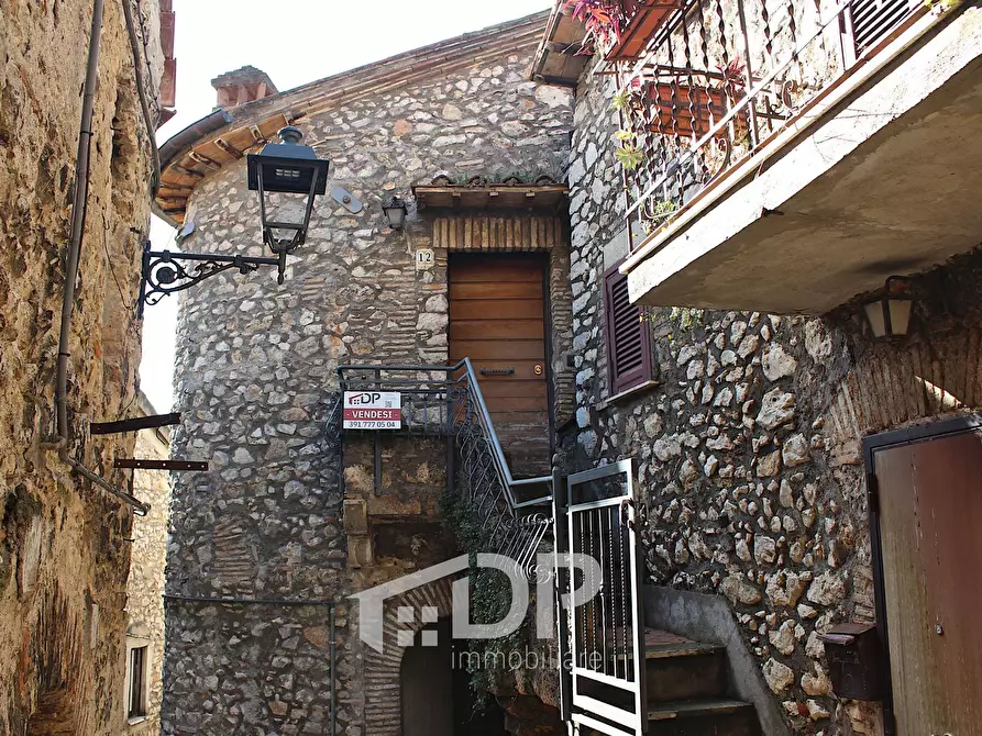 Immagine 3 di Appartamento in vendita  in Via dell'Orologio 12 a Casape