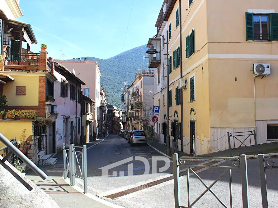 Immagine 33 di Appartamento in vendita  in Via Isonzo 1 a Palombara Sabina