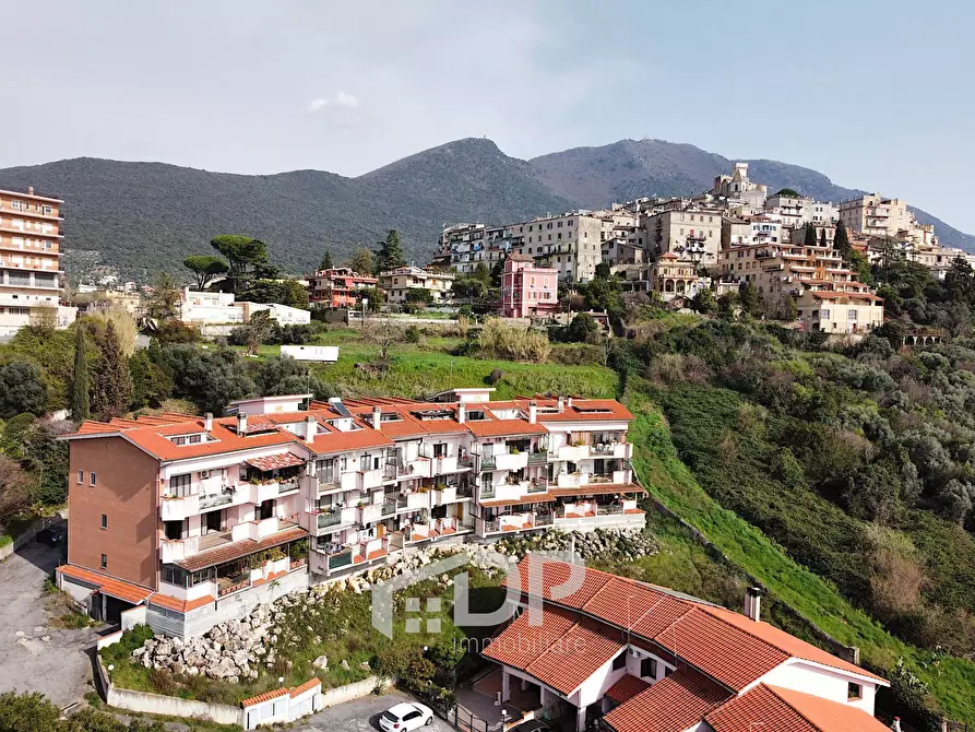 Immagine 55 di Appartamento in vendita  in Largo Salvo D'Acquisto 3 a Palombara Sabina