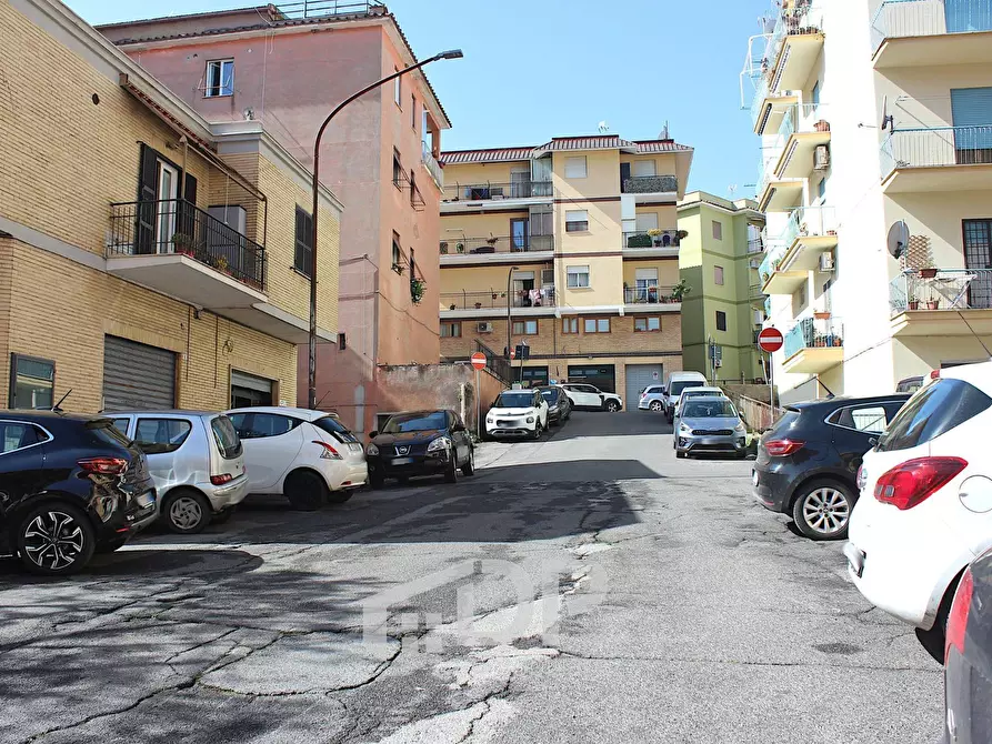 Immagine 22 di Locale commerciale in affitto  in Piazza Ugo La Malfa 1 a Palombara Sabina