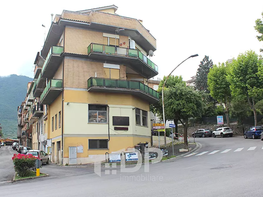 Immagine 40 di Attività commerciale in vendita  in Via della Libertà 70 a Palombara Sabina