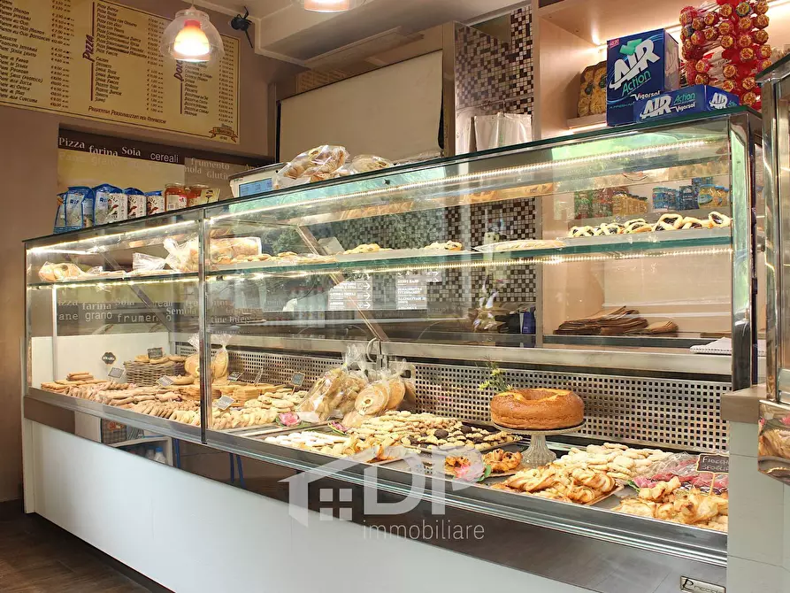 Immagine 7 di Attività commerciale in vendita  in Via della Libertà 70 a Palombara Sabina