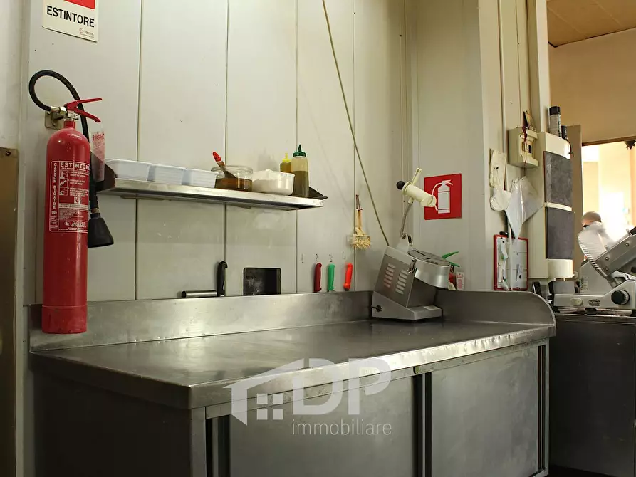 Immagine 22 di Attività commerciale in vendita  in Via della Libertà 70 a Palombara Sabina