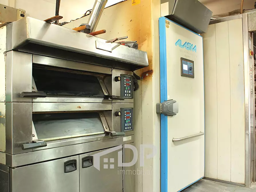 Immagine 21 di Attività commerciale in vendita  in Via della Libertà 70 a Palombara Sabina