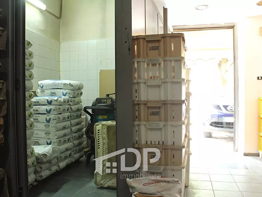 Immagine 15 di Attività commerciale in vendita  in Via della Libertà 70 a Palombara Sabina