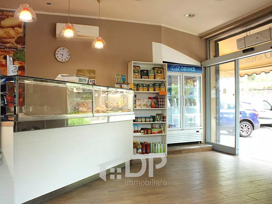 Immagine 5 di Attività commerciale in vendita  in Via della Libertà 70 a Palombara Sabina